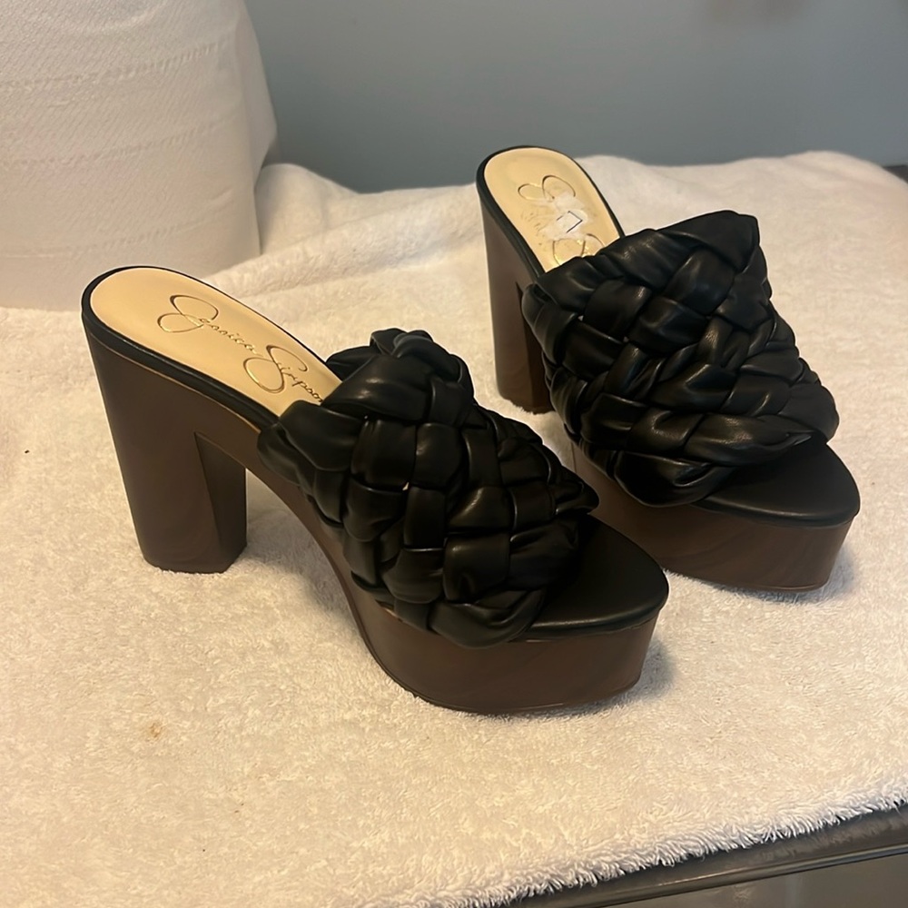 Size 7 heels Jessica Simpson
